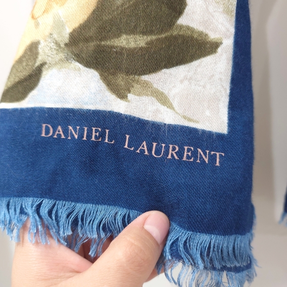 DANIEL LAURENT Floral Blue Yellow Scarf, 100% Viscose, Soft, Frayed Trim, Nwot - Picture 13 of 14